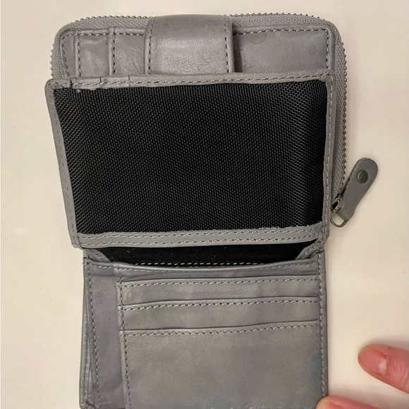Harbour 2nd Leather Isidora Wallet Dark Gray, EUC - Picture 4 of 9